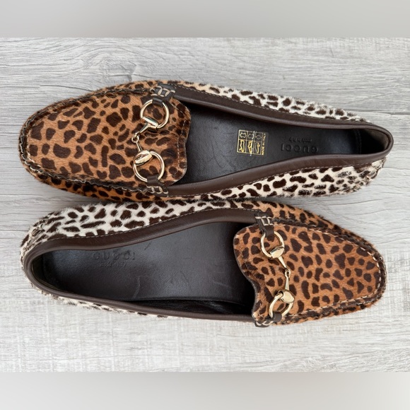 Gucci Brown Leopard Print ponyhair Flats with Gold horsebit - Picture 3 of 7
